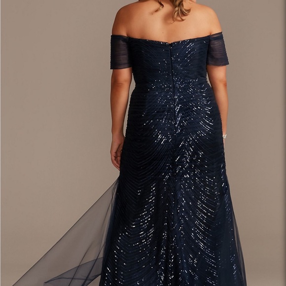 David’s bridal navy blue mermaid, formal dress - Picture 4 of 5